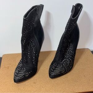 5/$25 Call It Spring Black Studded Ankle Boots Size 7